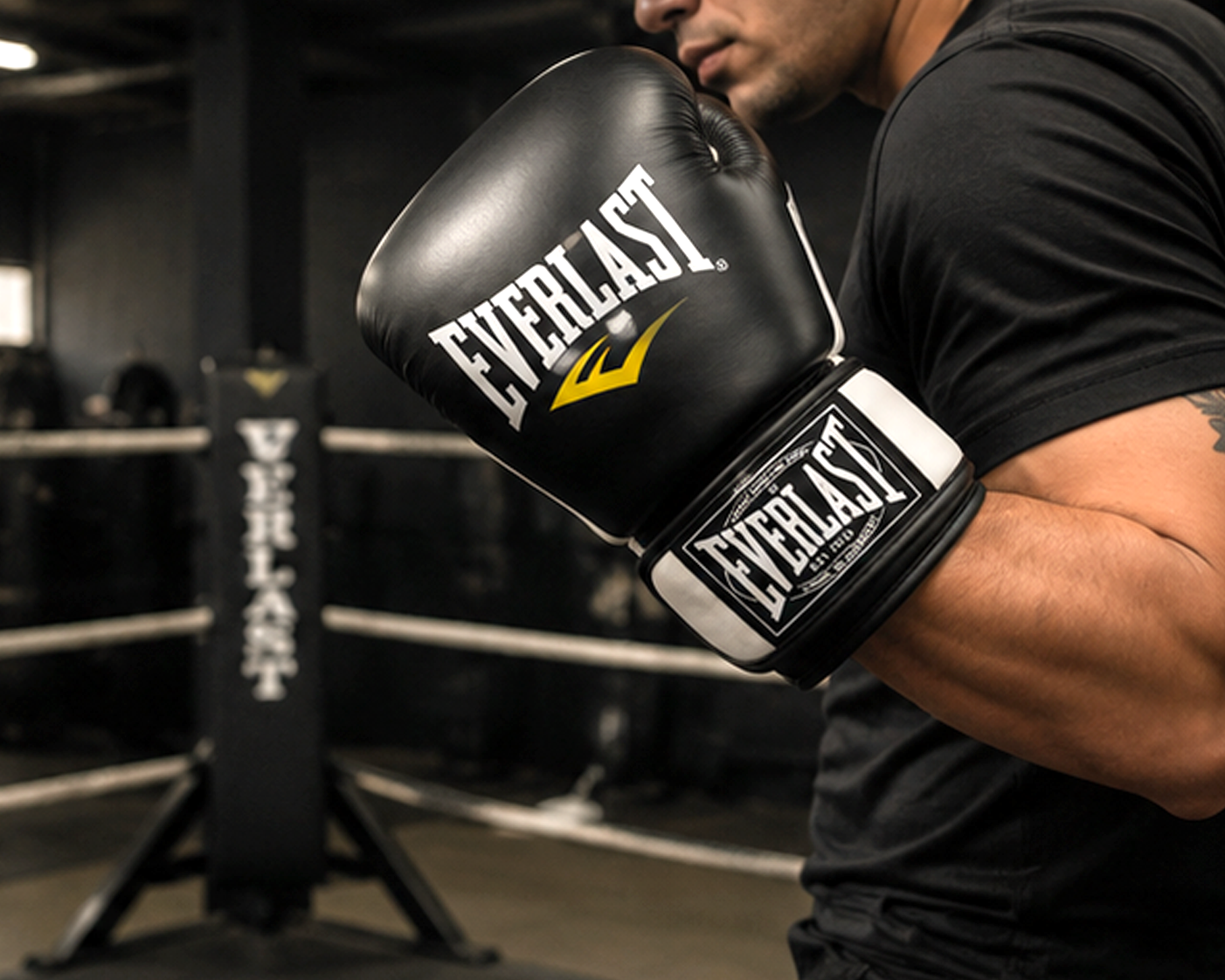 Luvas de Boxe Clássicas Everlast – Luvas de Treino e Sparring Profissionais (Preto/Branco) (AYD277-4)