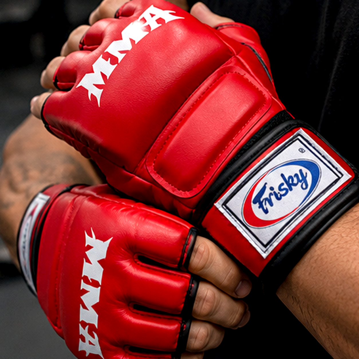 Luvas de Treino MMA Vermelhas – Luvas de Grappling e Sparring com Dedos Abertos (AYD275-9)