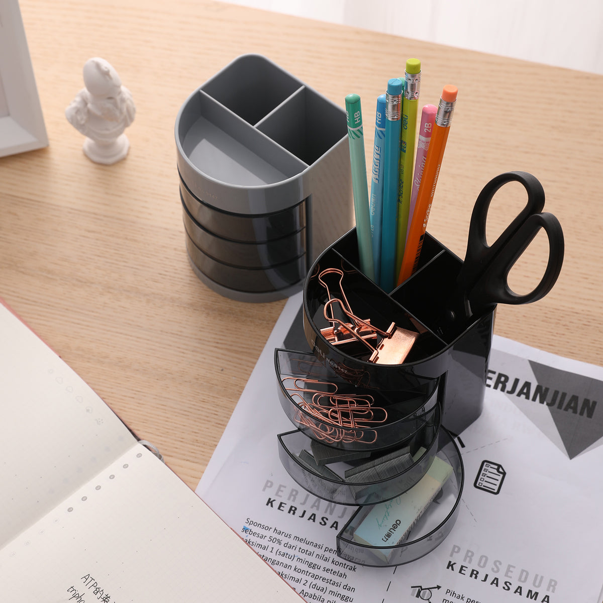 Deli E9147 Desk Pen Holder Assorted Colors 3.4 Inch