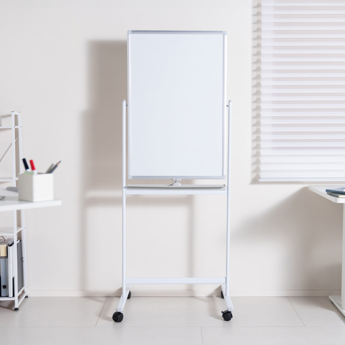 LogiLink Mobile Double-Sided Whiteboard 23.6x35.4 in