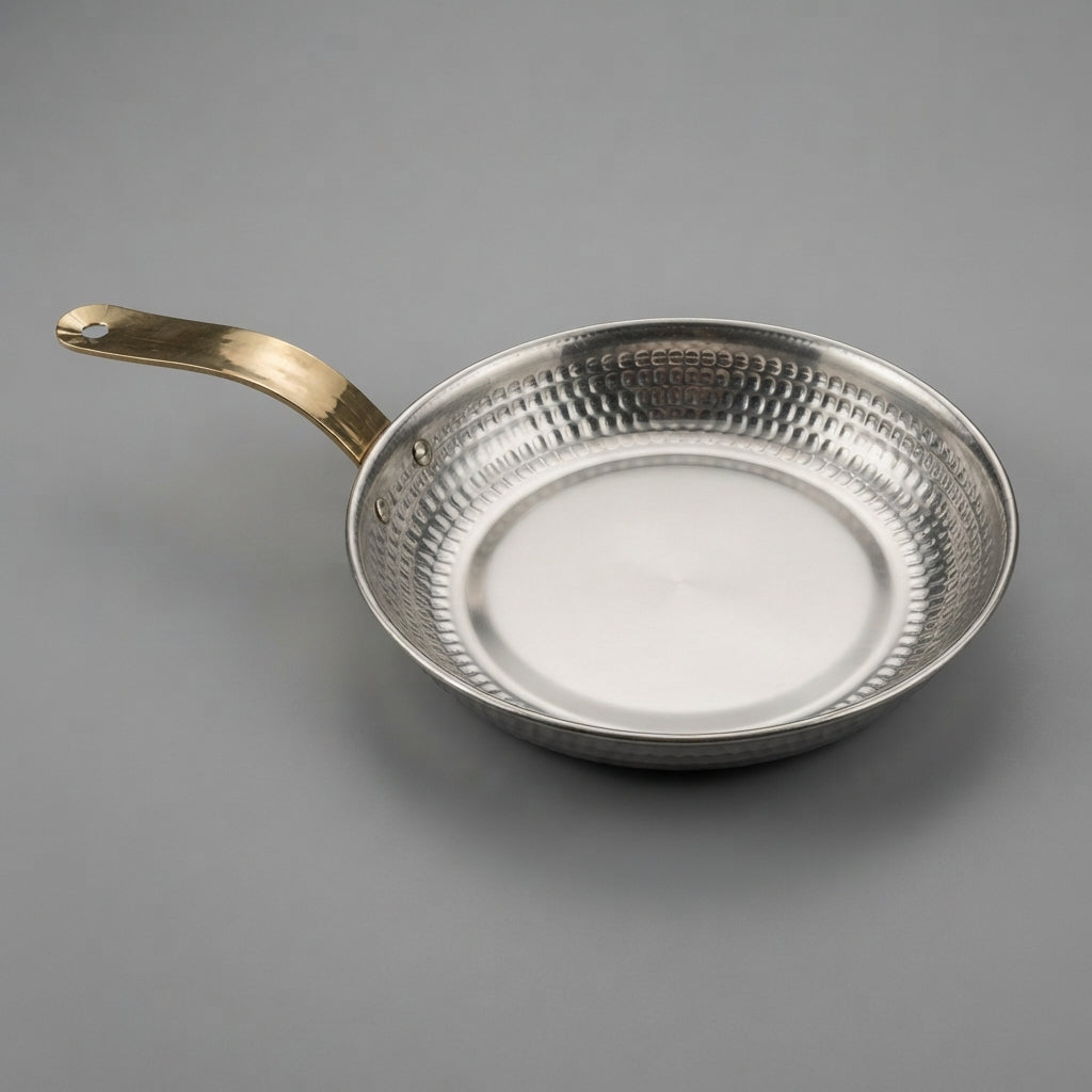 Frigideira em Aço Inox Martelado 22cm: Elegância, Durabilidade e Cabo Dourado Sofisticado - (AYD352-5)