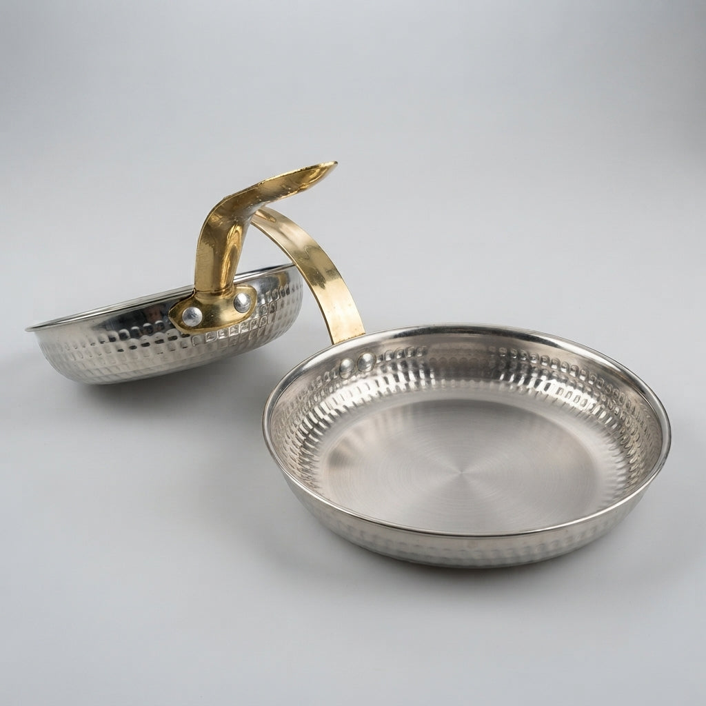 Frigideira em Aço Inox Martelado 22cm: Elegância, Durabilidade e Cabo Dourado Sofisticado - (AYD352-5)