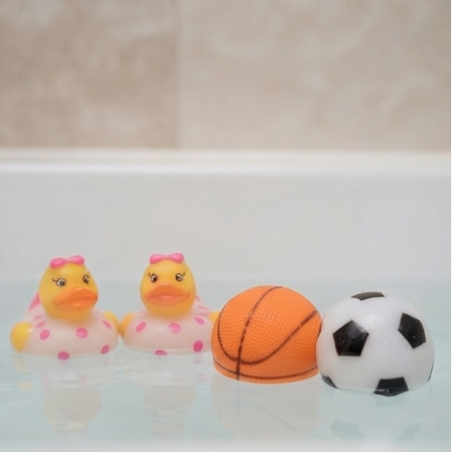 Hora do Banho Divertida: Kit de Patinhos e Bolas Desportivas - (AYC169-29)