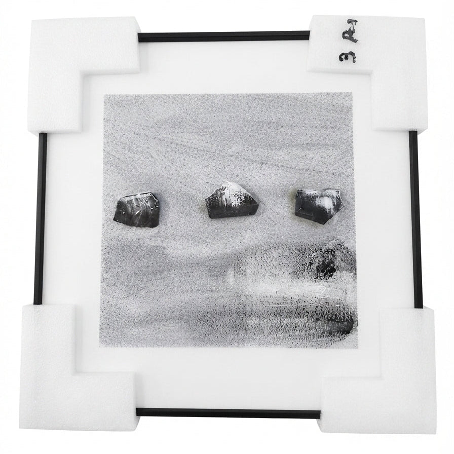 Contemporary Decorative Art Collection, 30x30cm: Exclusive Compositions with Textures and Natural Elements - (AYD313-10)