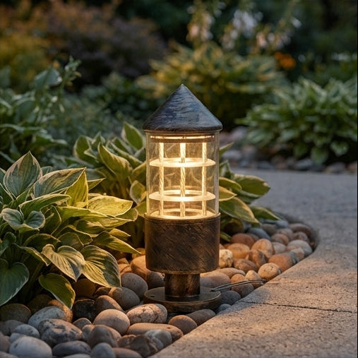 Luminária de Piso com Efeito de Sombra – Charme e Segurança para Caminhos - (can0086)
