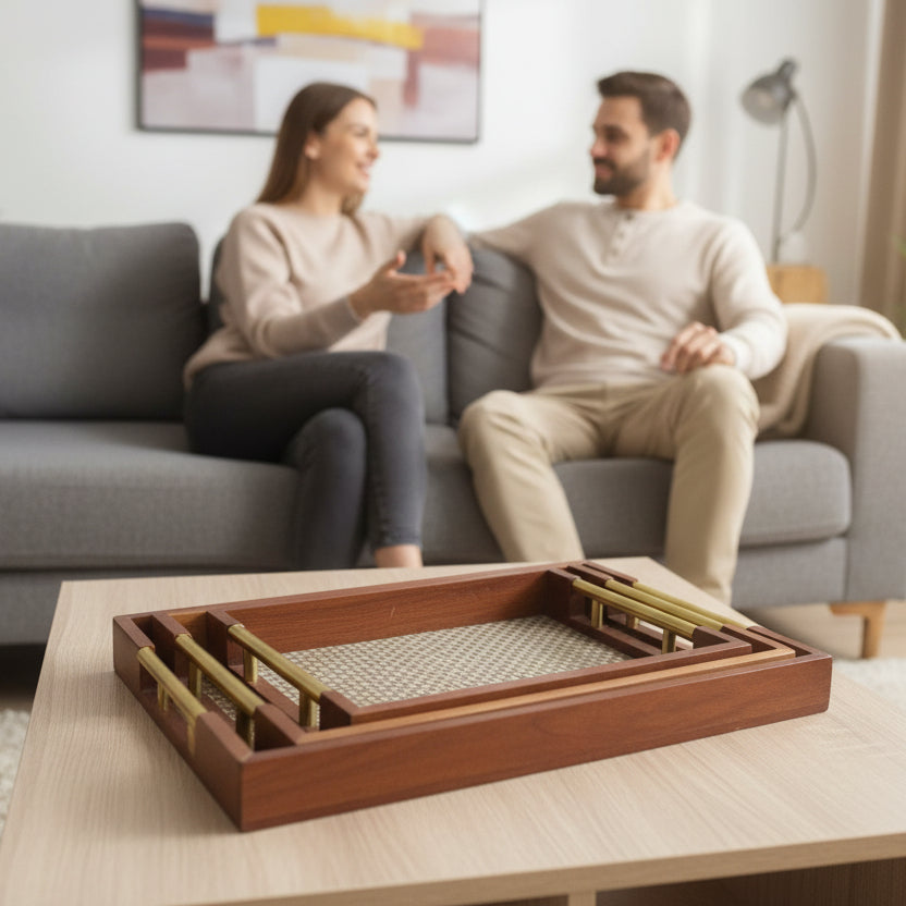 Conjunto de 3 Bandejas Decorativas em Madeira e Ráfia com Alças Douradas: Luxo e Organização Versátil para o Seu Lar - (AYD305-27)