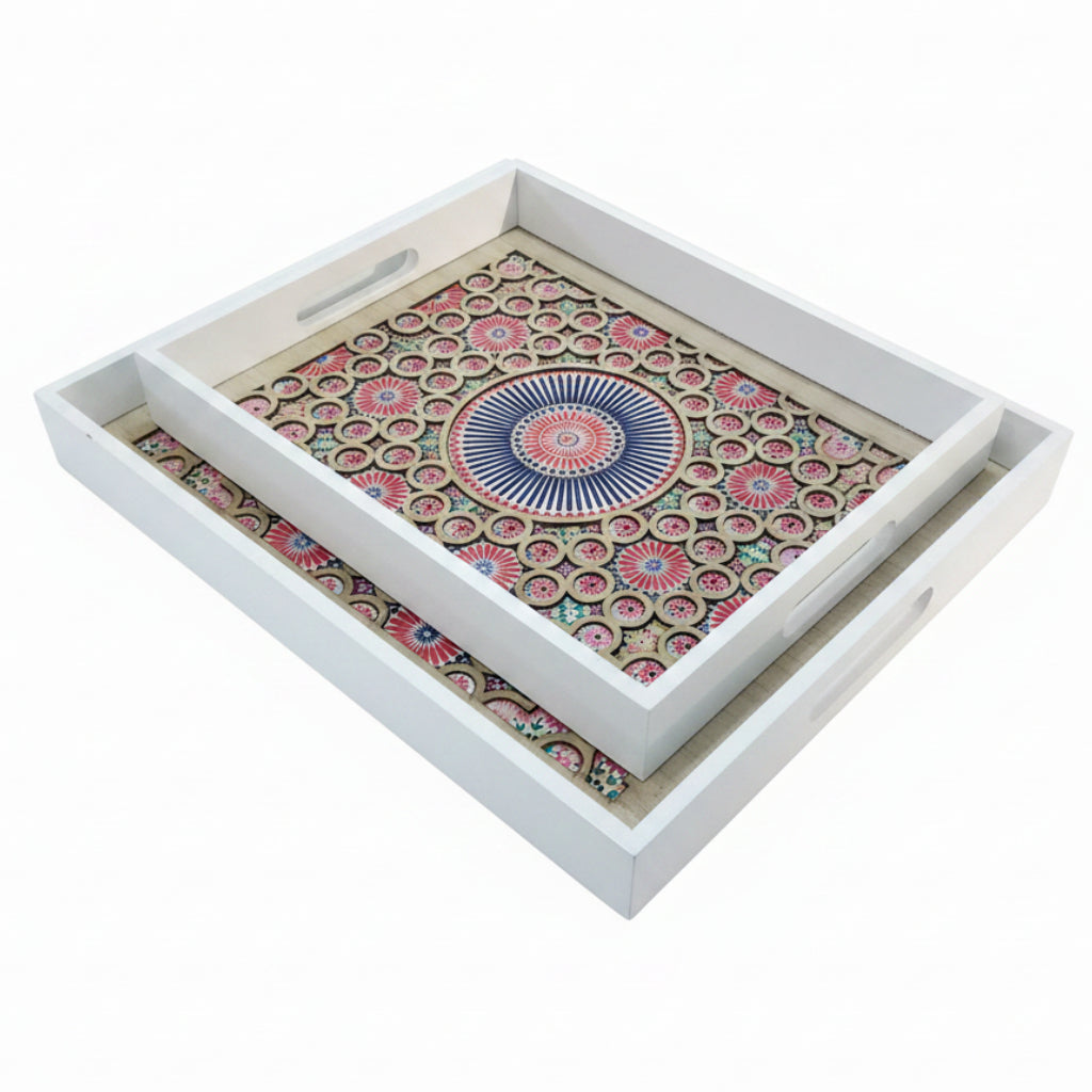 Kit de 2 Bandejas Decorativas em Madeira Branca com Estampa Geométrica e Tampo de Vidro: Estilo e Praticidade para Ambientes - (AYD296-31)