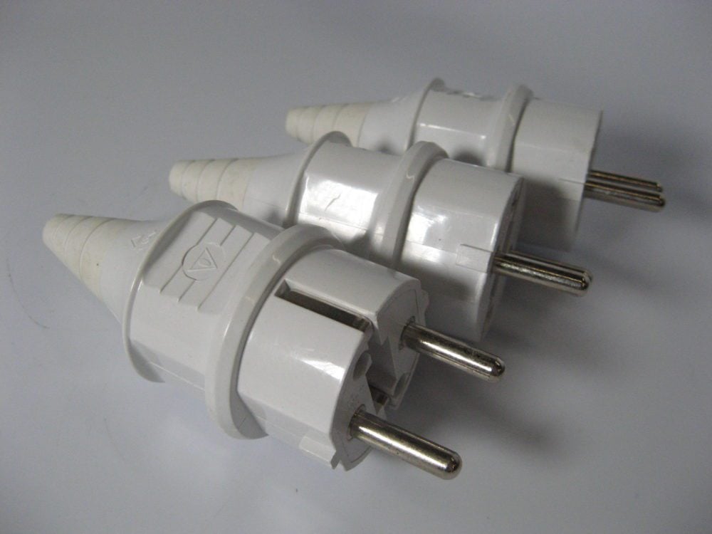 Lot of 34 Non-Polarized Europlugs 2-Pin 16A 250V