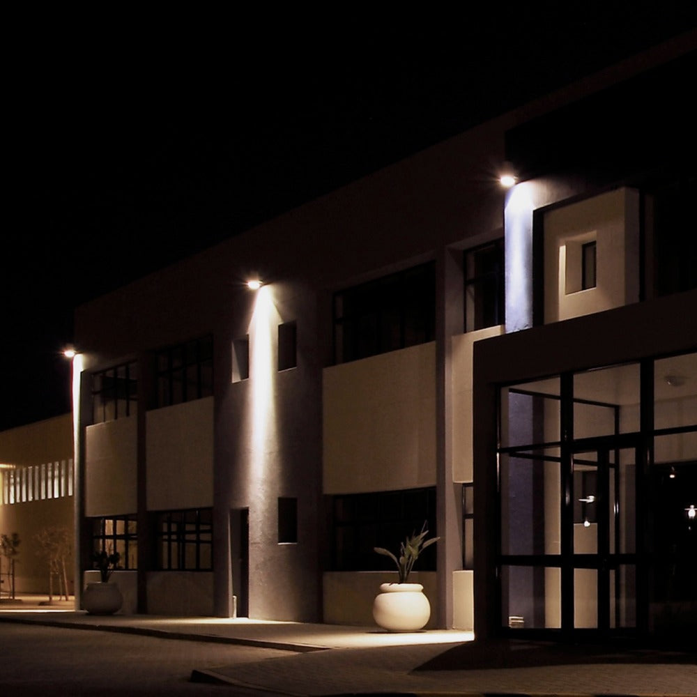 Philips Essential Flood 200W LED Floodlight 19000Lm 6500K BVP153